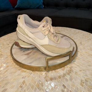 Nike Women's Beige and Ivory Sneakers